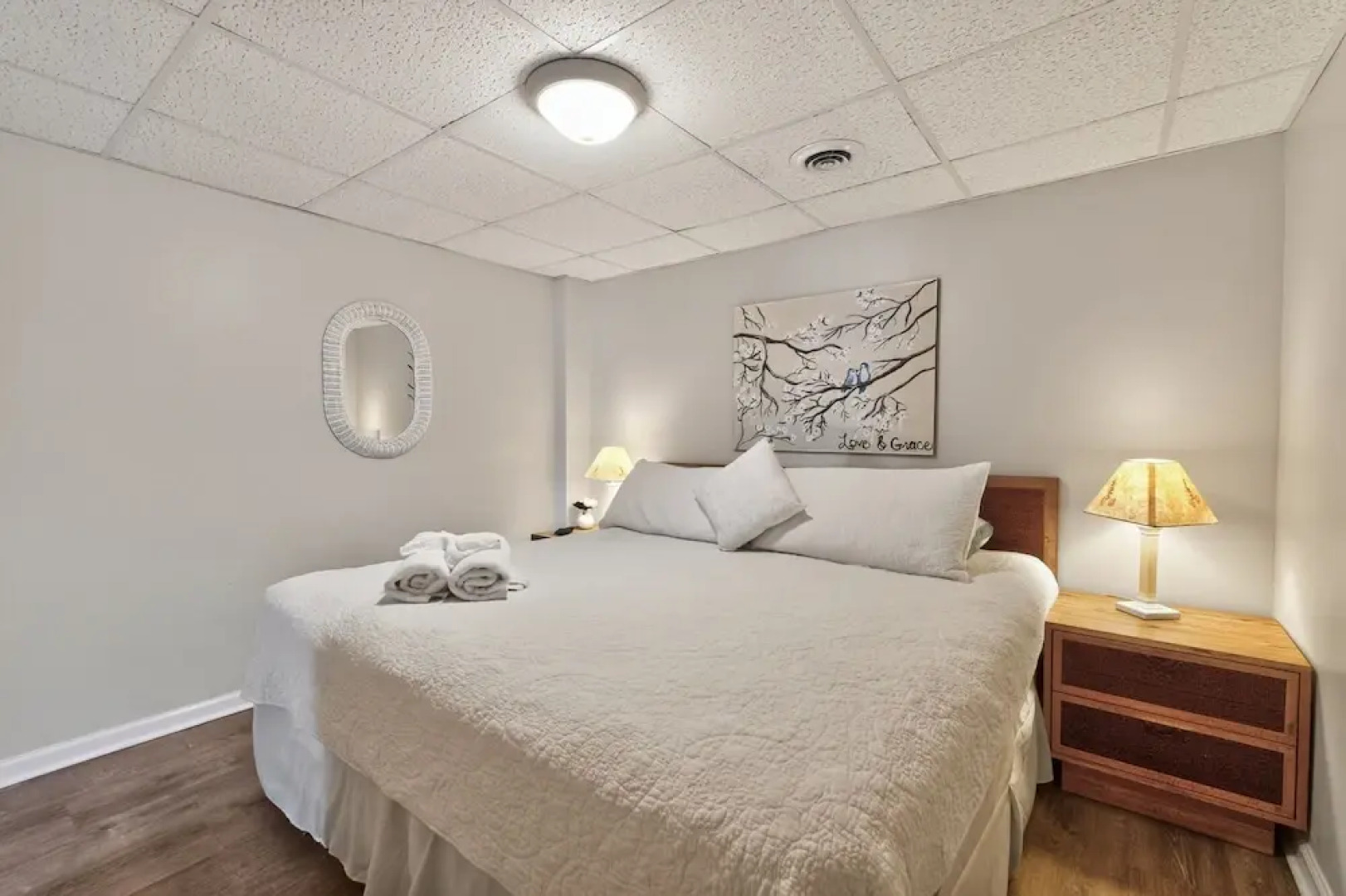 Coastal Retreat Steps From Private Beach 2 Bedroom Apts