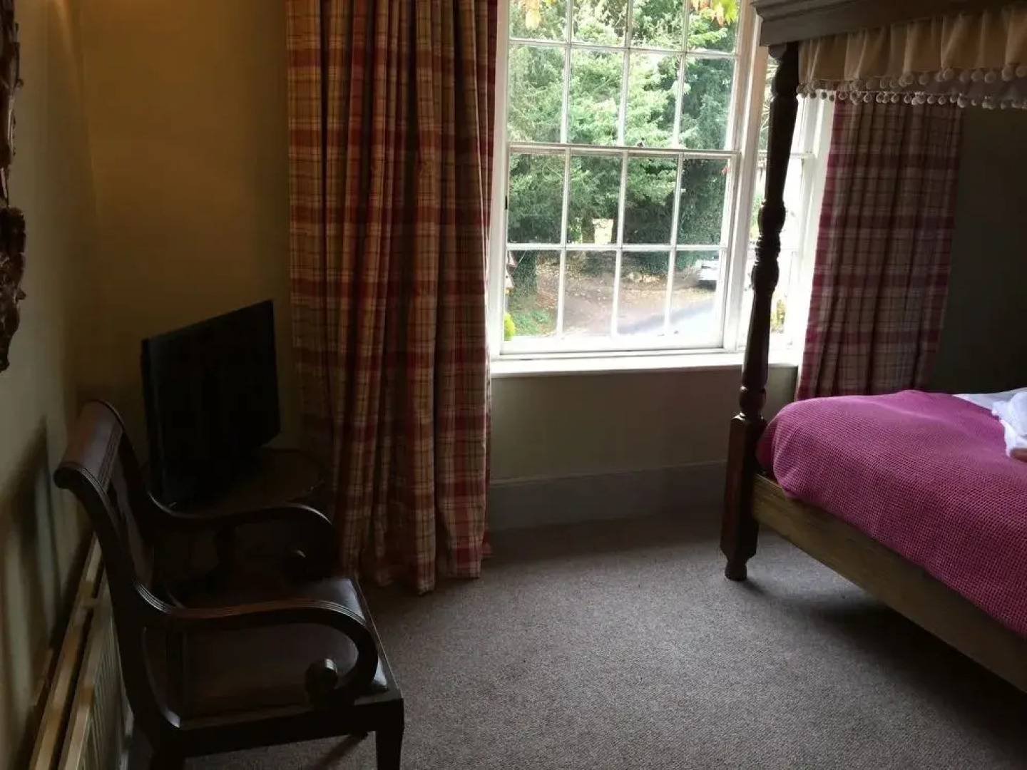 The Leicester Arms Hotel