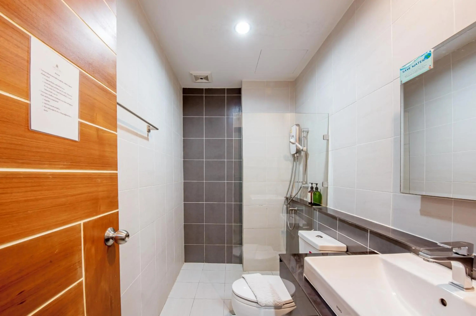 The Living Hotel SamutPrakan