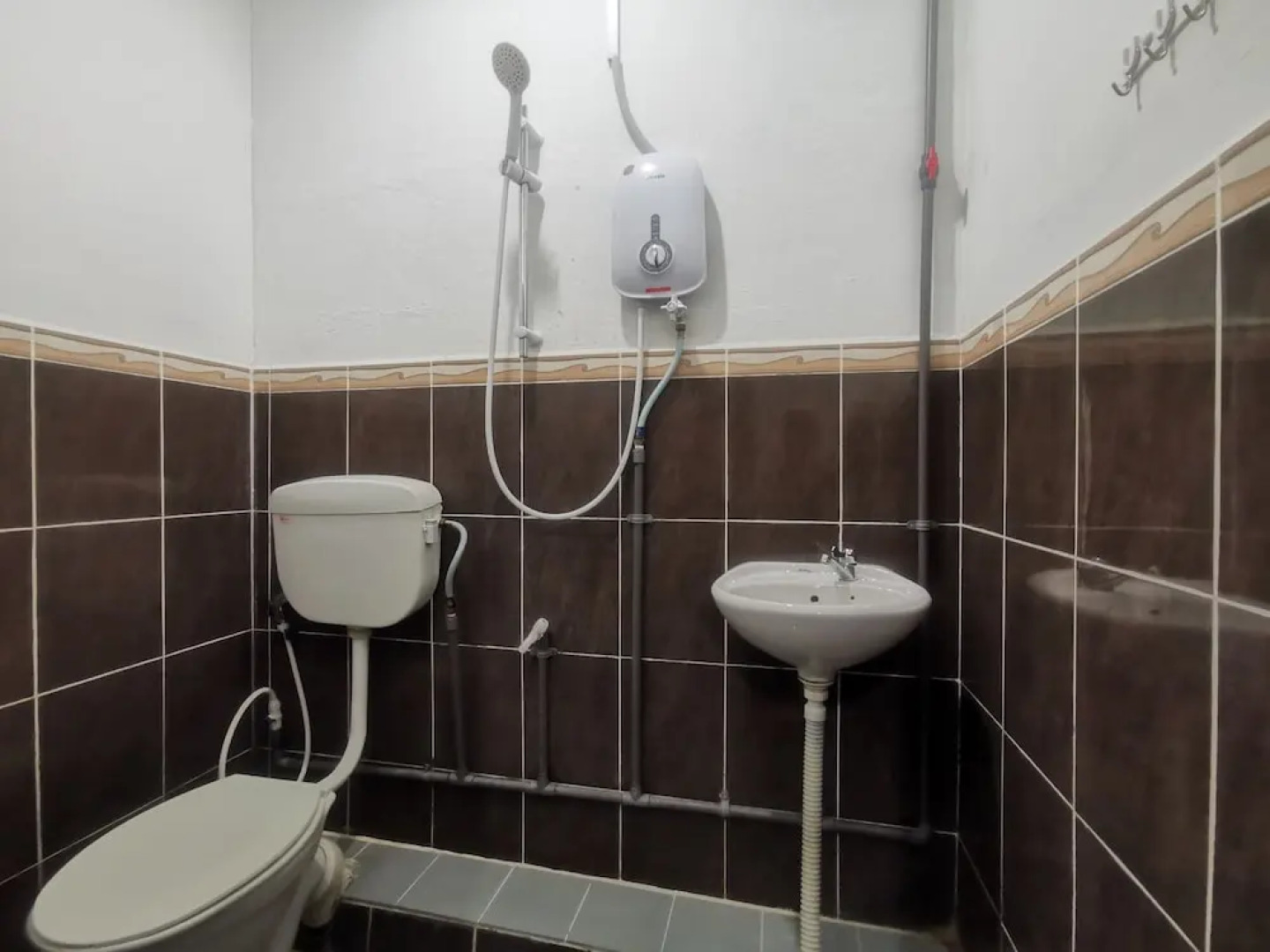 OYO 90078 Navita Lodge