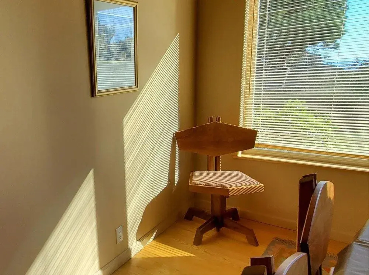 Seaside Garden Retreat 2 Bedroom Home by Redawning