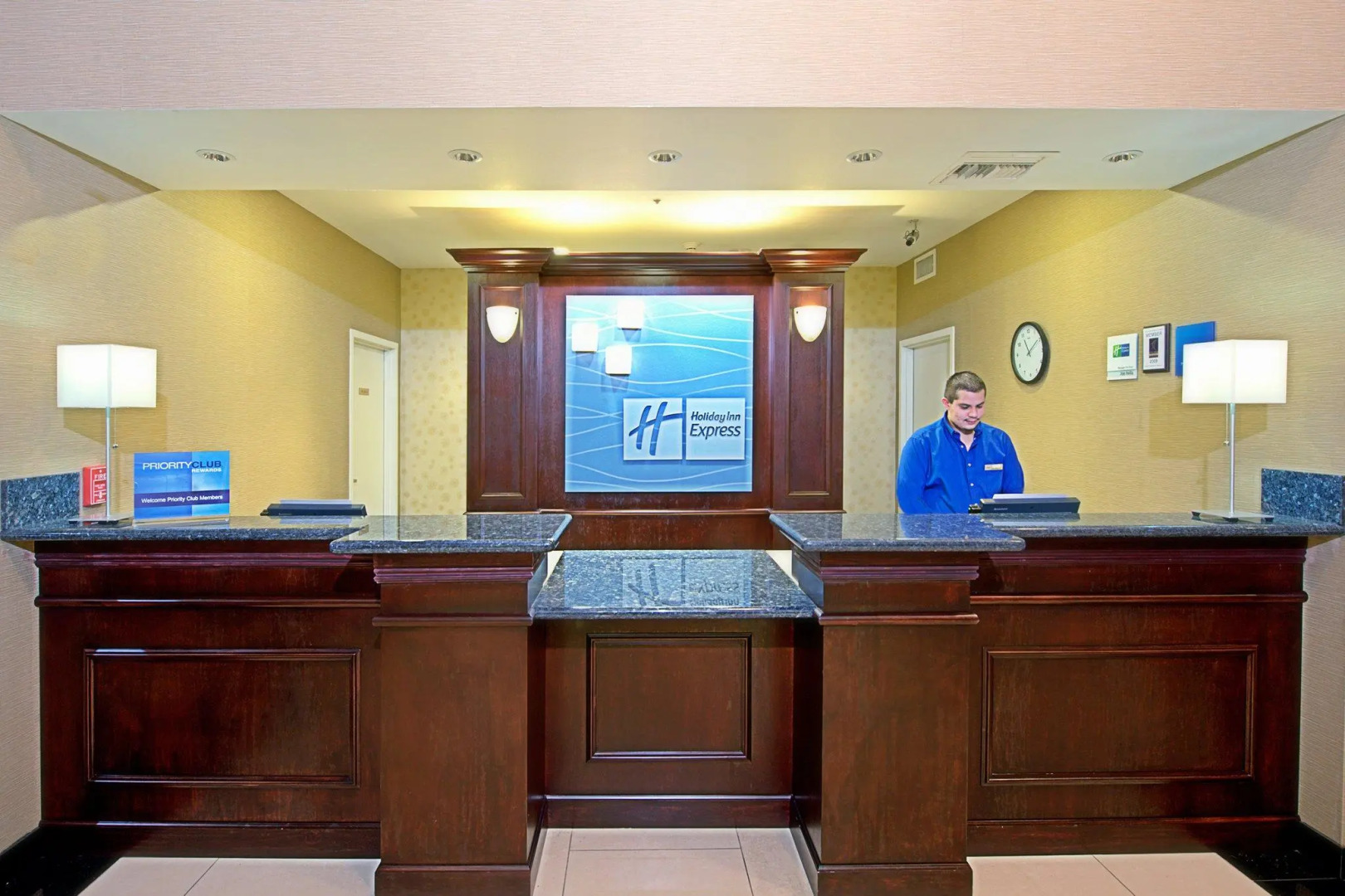 Holiday Inn Express & Suites Tucson by IHG