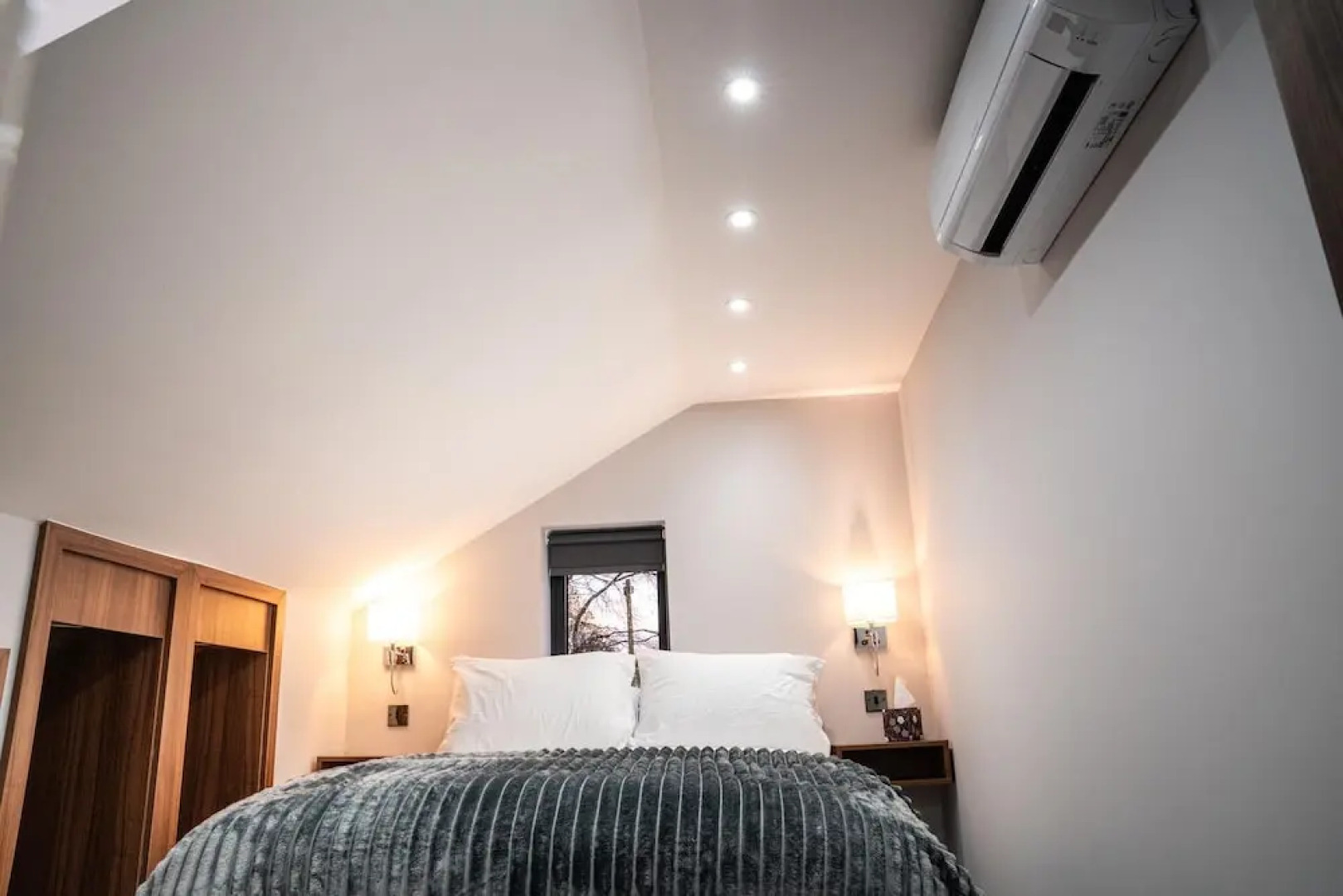 Annex, 2 Bed, Sleeps 4, Parking