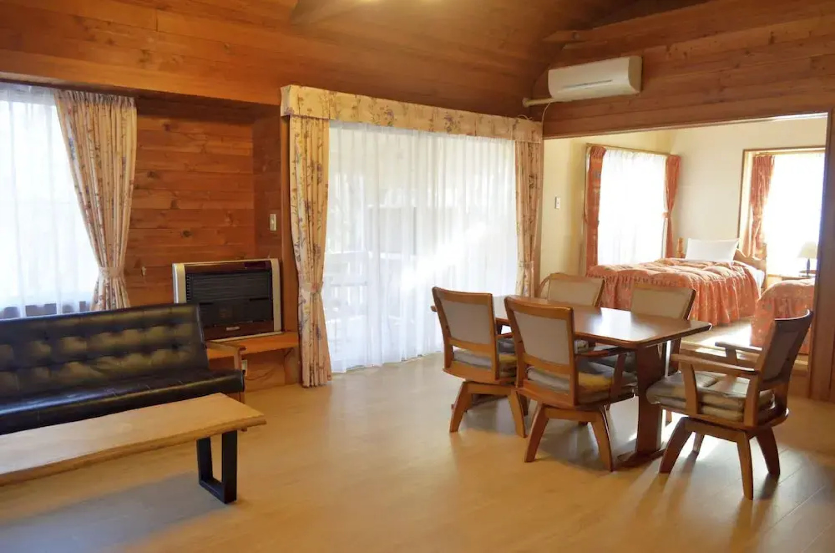 Izumigo Yatsugatake Dog Paradise Cottage