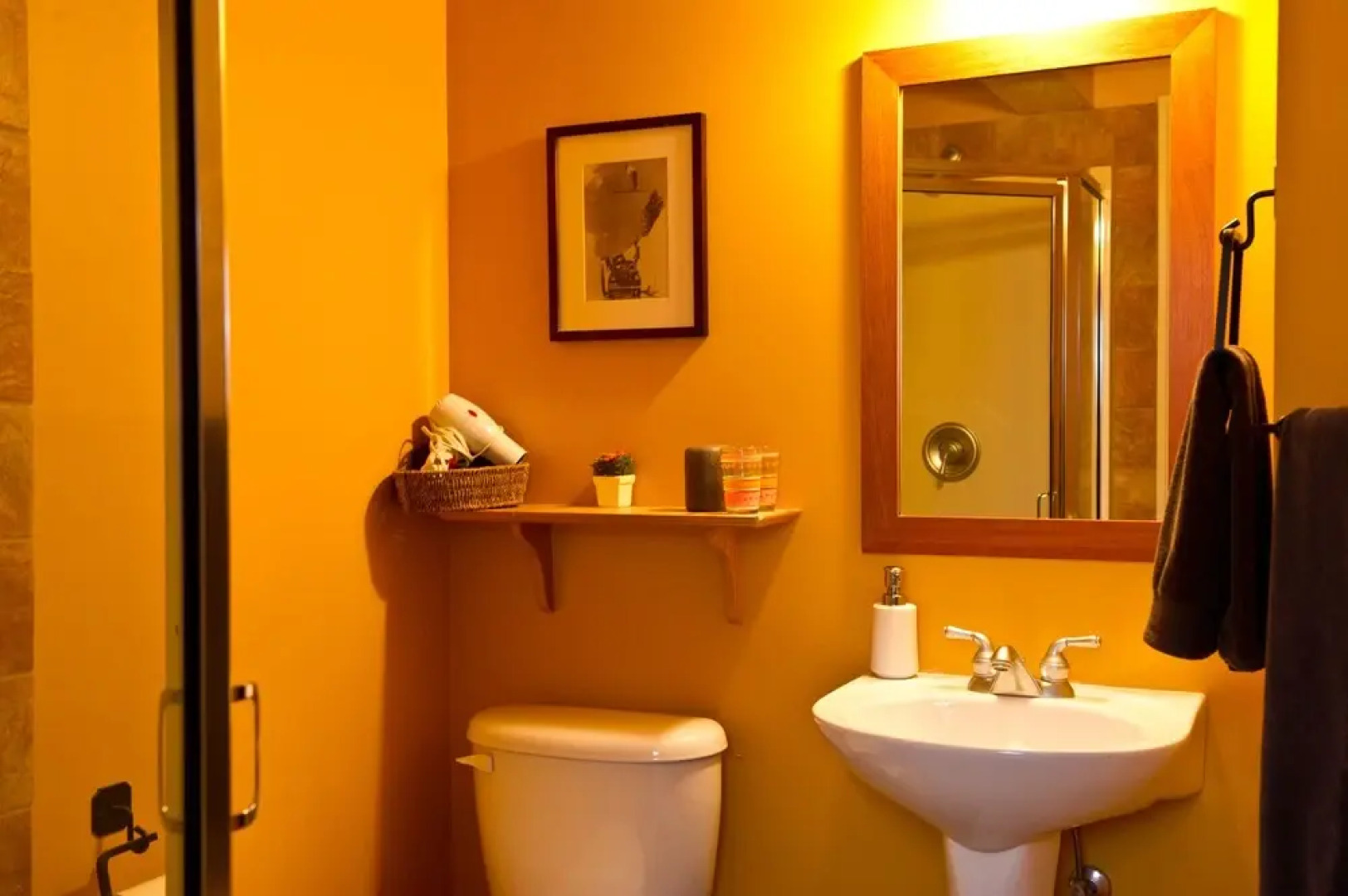 Auberge Kicking Horse Guest House