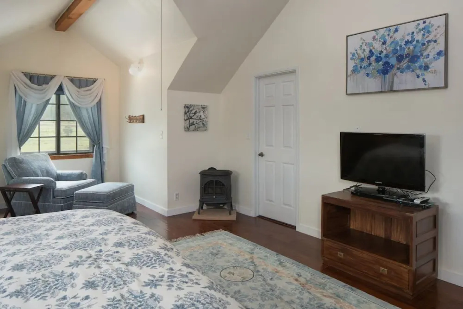 Quarter Horse Lodge