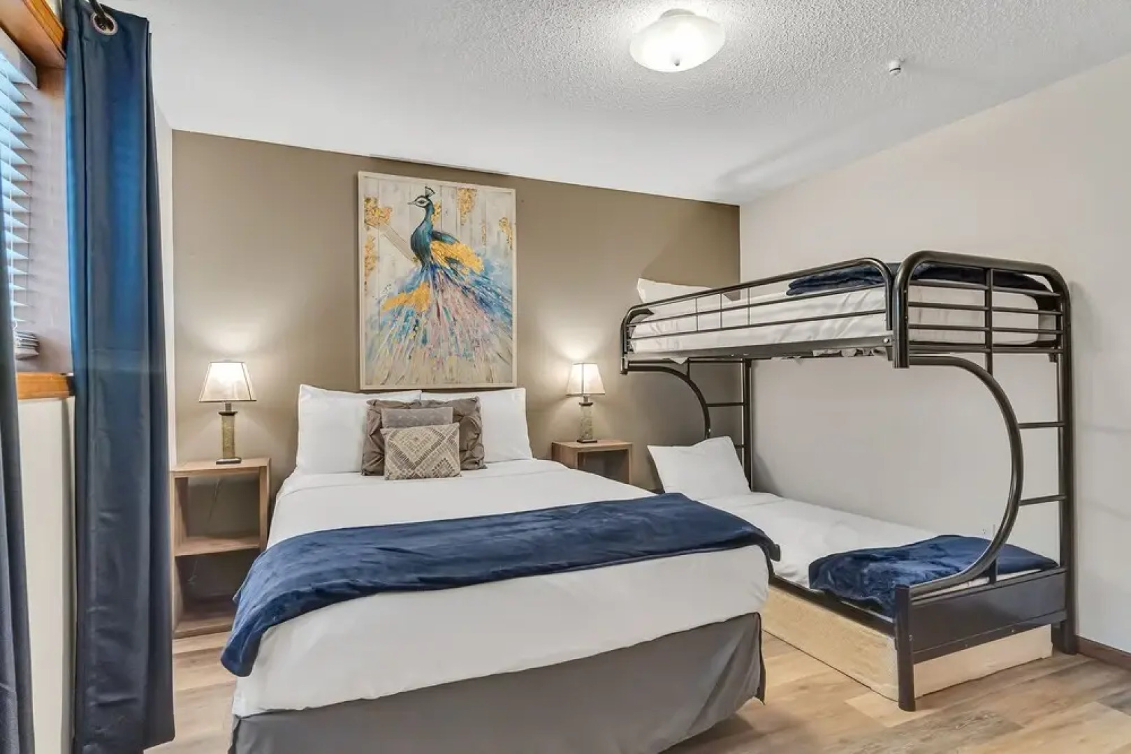 Wildwood Wonder 2 Bedroom Condo by Redawning