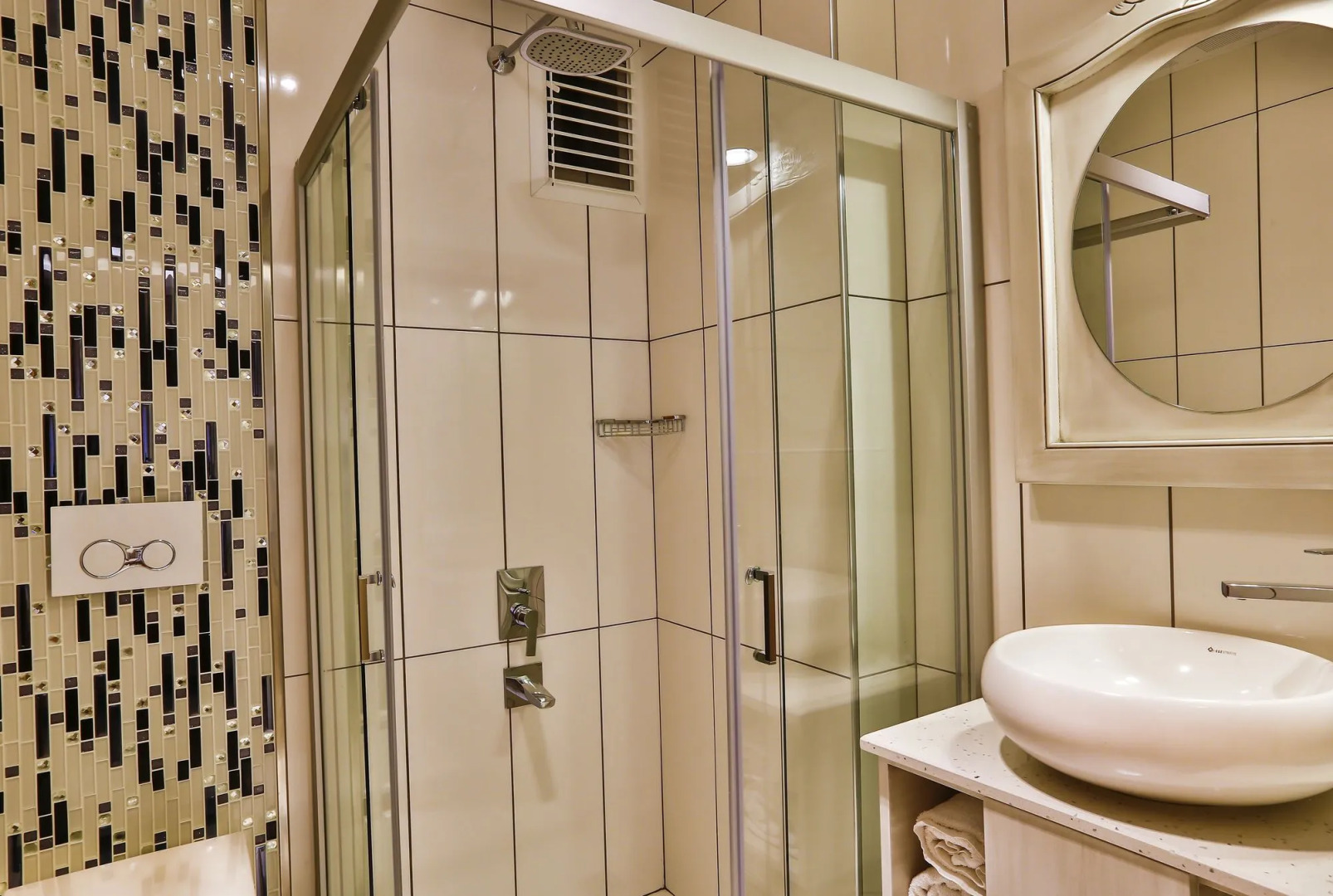 Отель Linda Beach