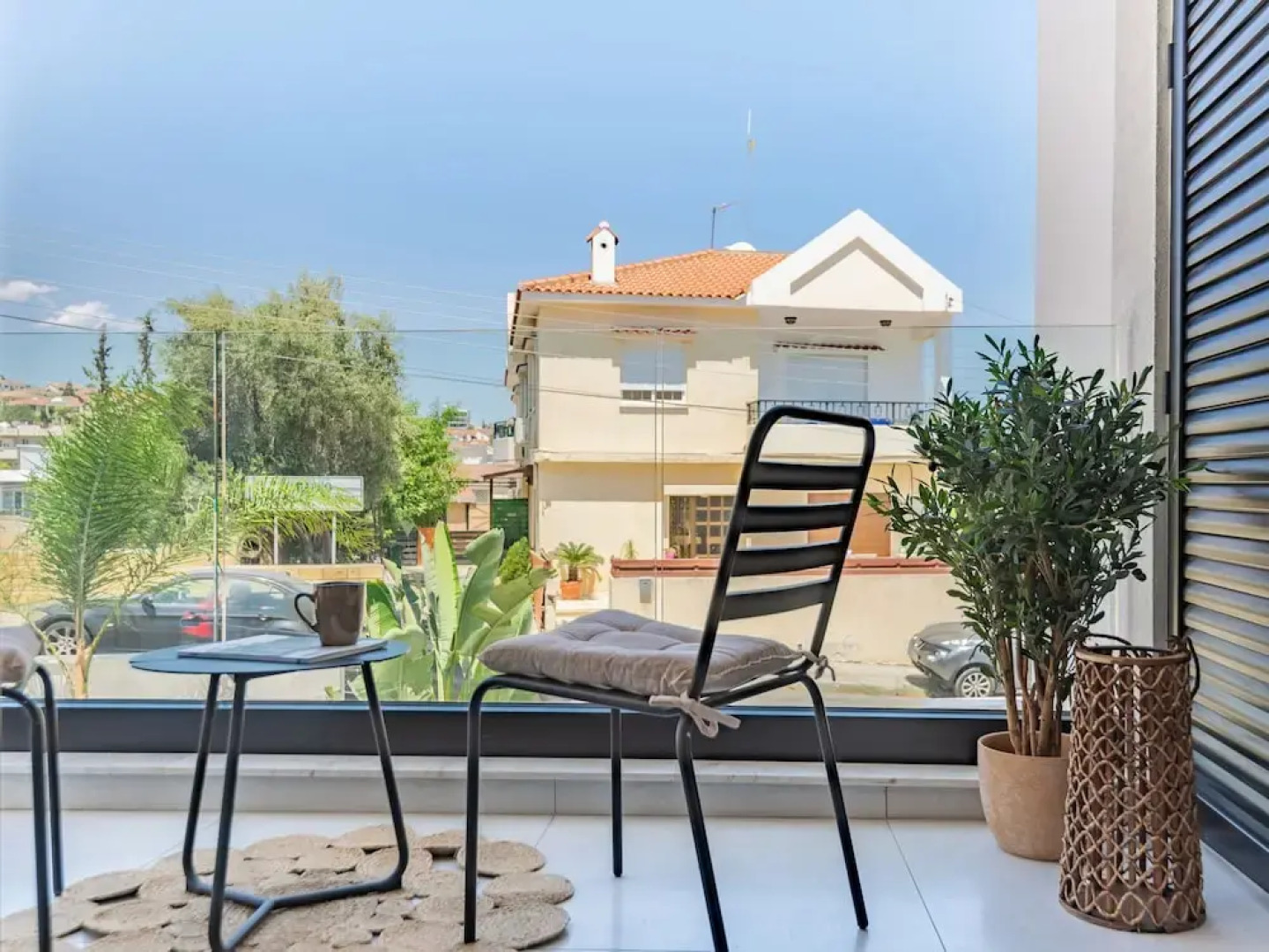 Sanders Only - Enchanting Studio With Balcony