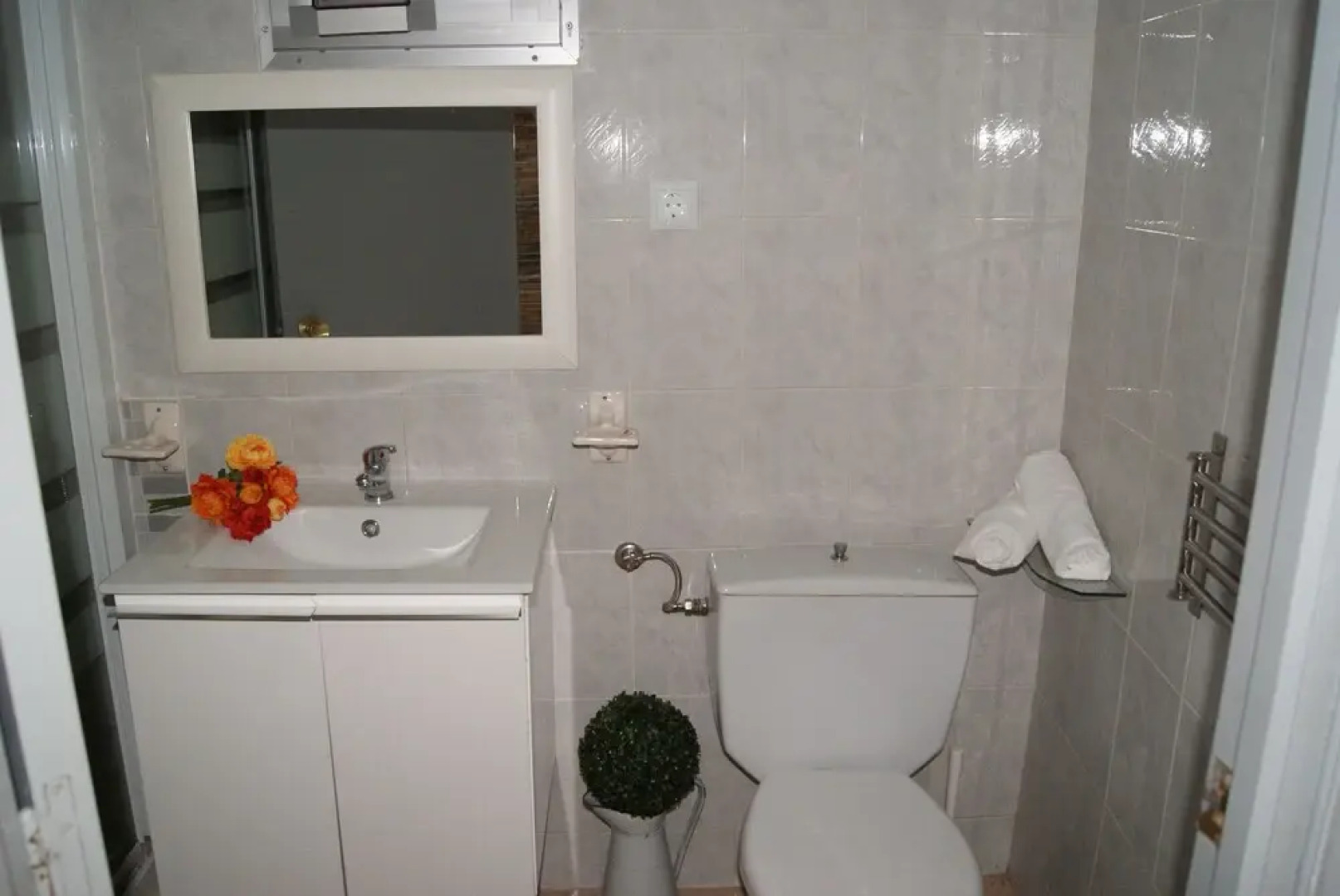 Charming Detached House, in a Very Quiet Town 30 Minutes From Madrid