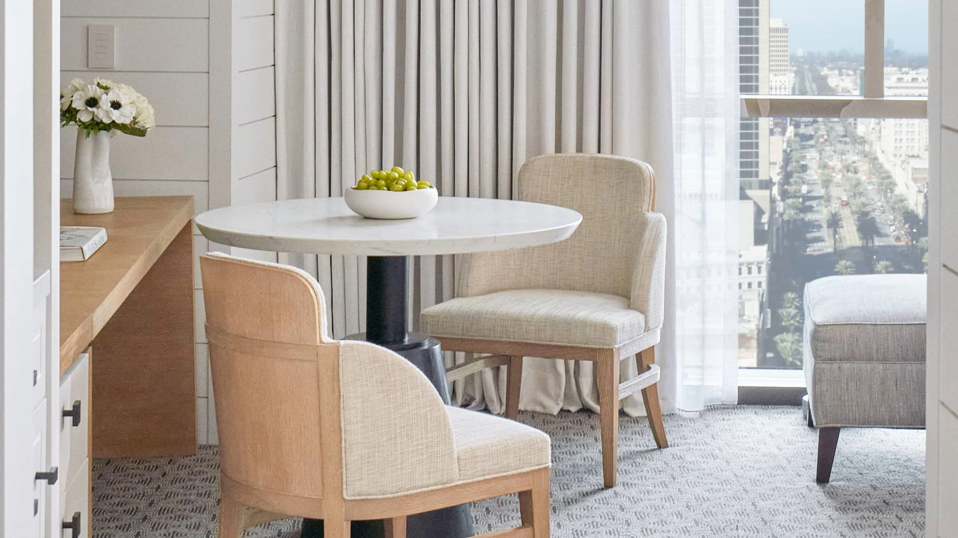 Отель Four Seasons New Orleans