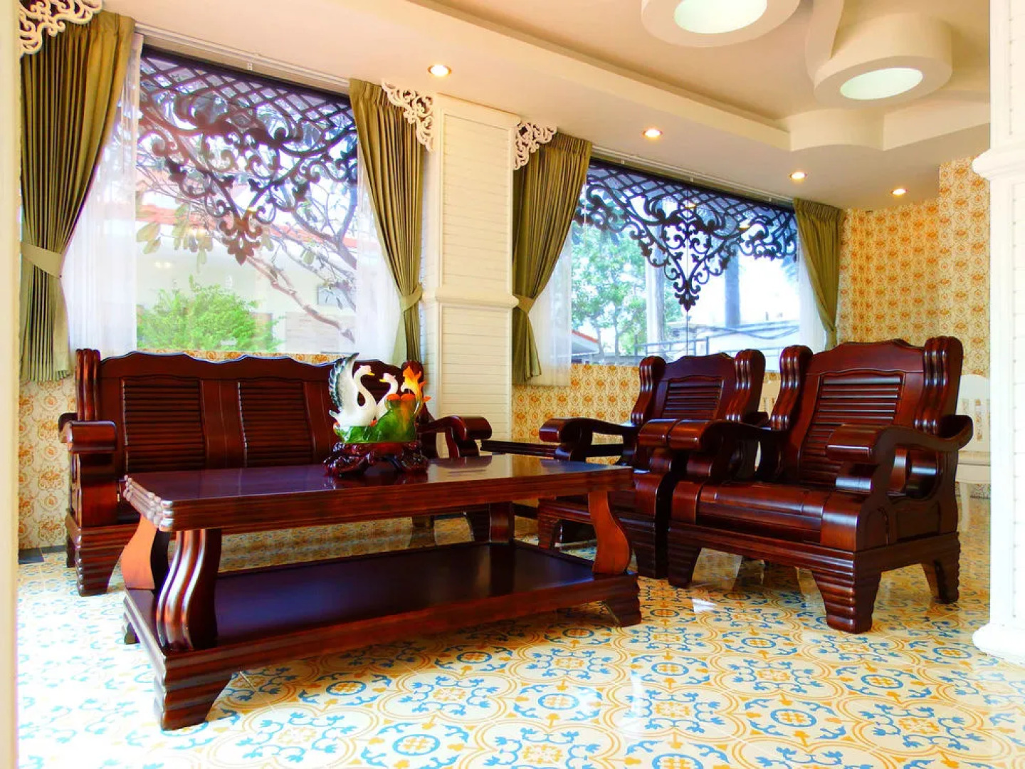 The Grand Paradise Suite