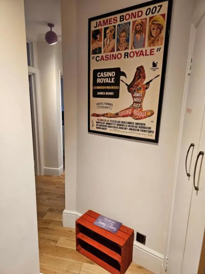 Southsea Royale James Bond 3 bed Cool Penthouse, seafront parking