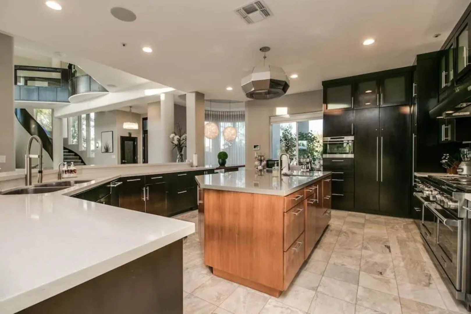 Stunning Private & Modern N. Scottsdale Estate!