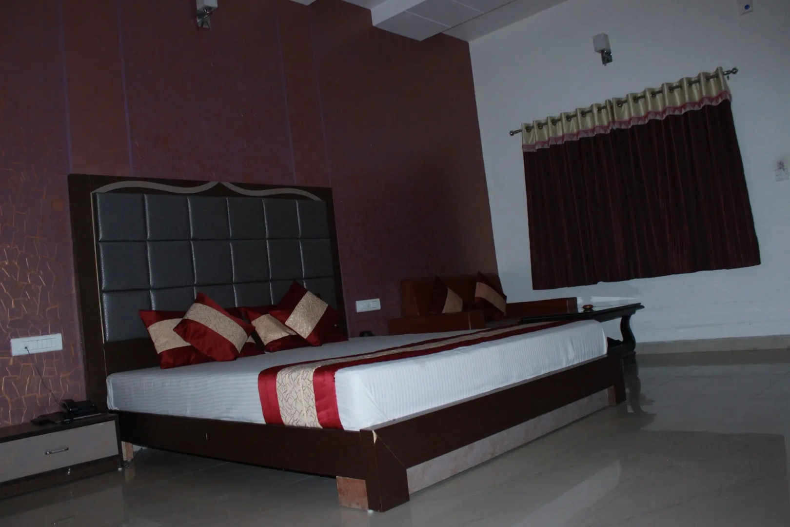 Kashiva Lake Residency