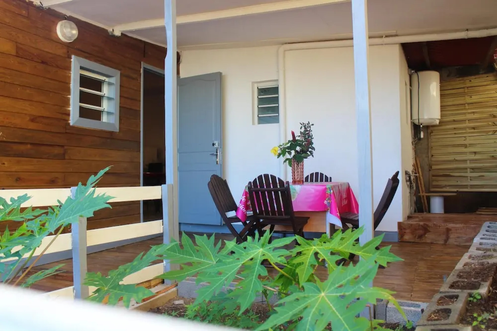 House with One Bedroom in Petite Île, with Wonderful Sea View, Furnished Garden And Wifi - 2 Km From the Beach