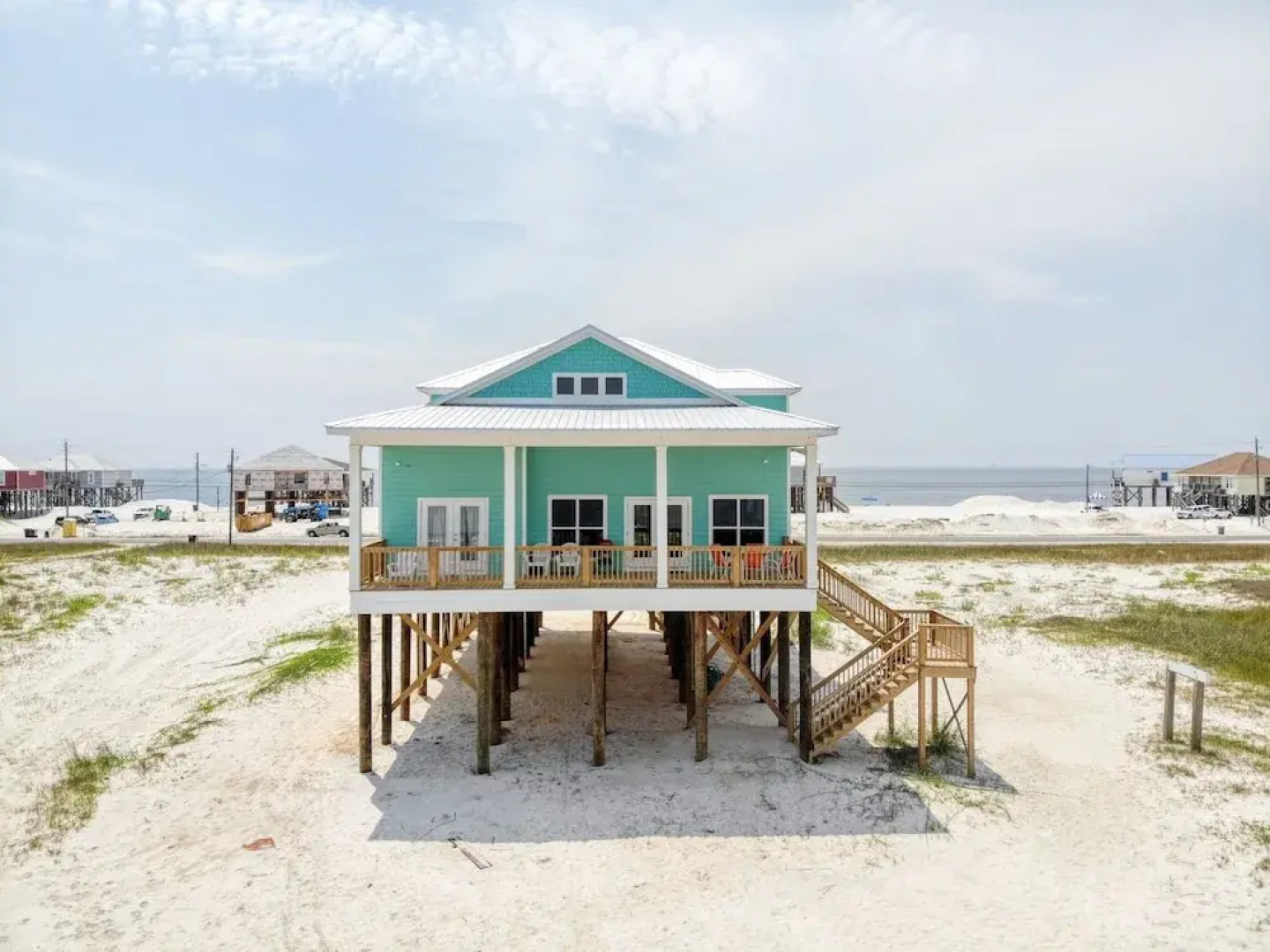 Salty Seahorse - Waterfront! Pet Friendly! Game Room, Pool Table, Beautiful Views - Room For The Whole Family 4 Bedroom Home by RedAwning