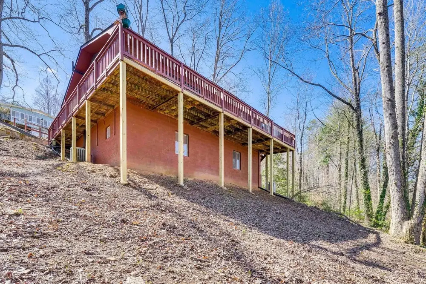 Pet-friendly Hiawassee Cabin w/ Lake Views & Sauna
