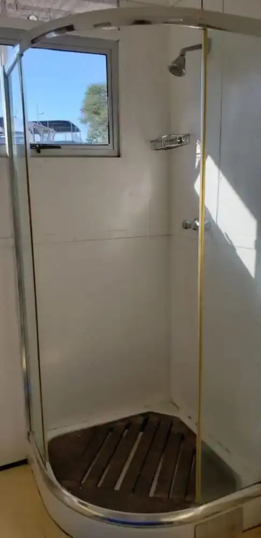 Houseboat With Aircon and Splash Pool - 2128