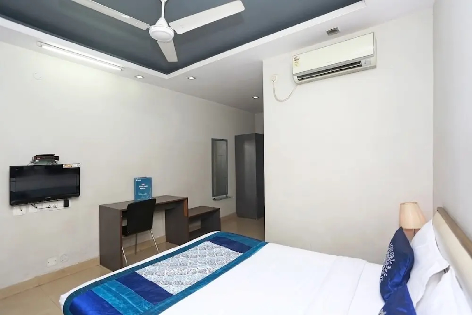 OYO 2737 Residency Square