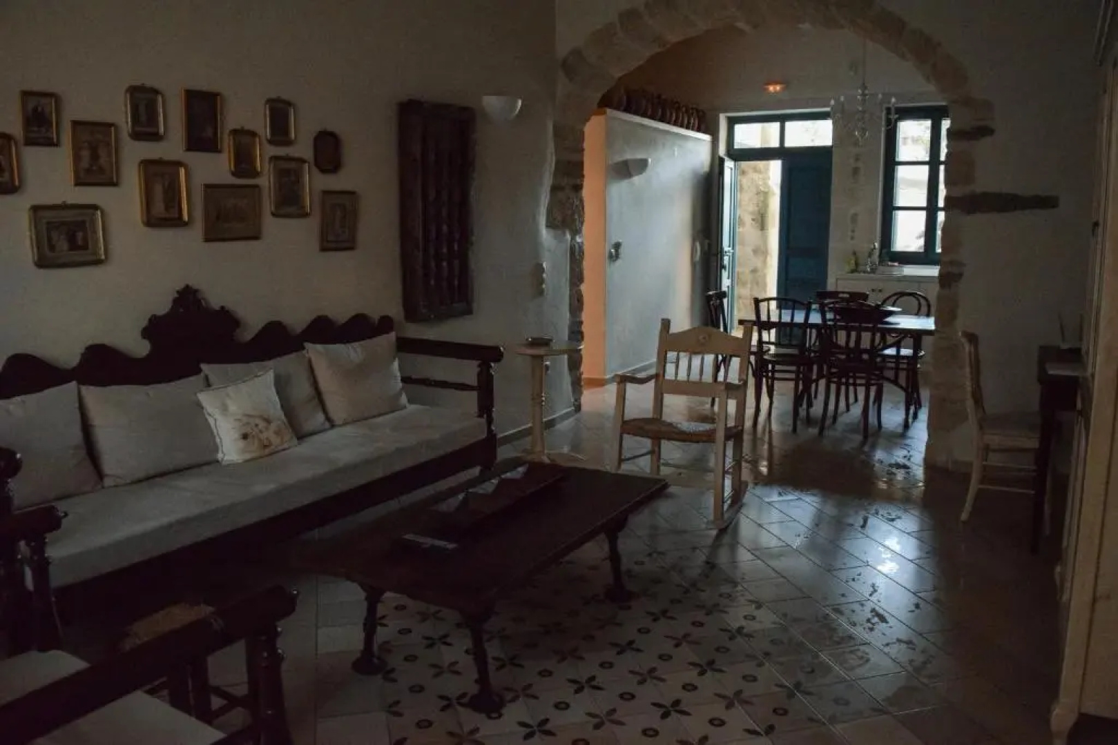 Villa Aposperitis