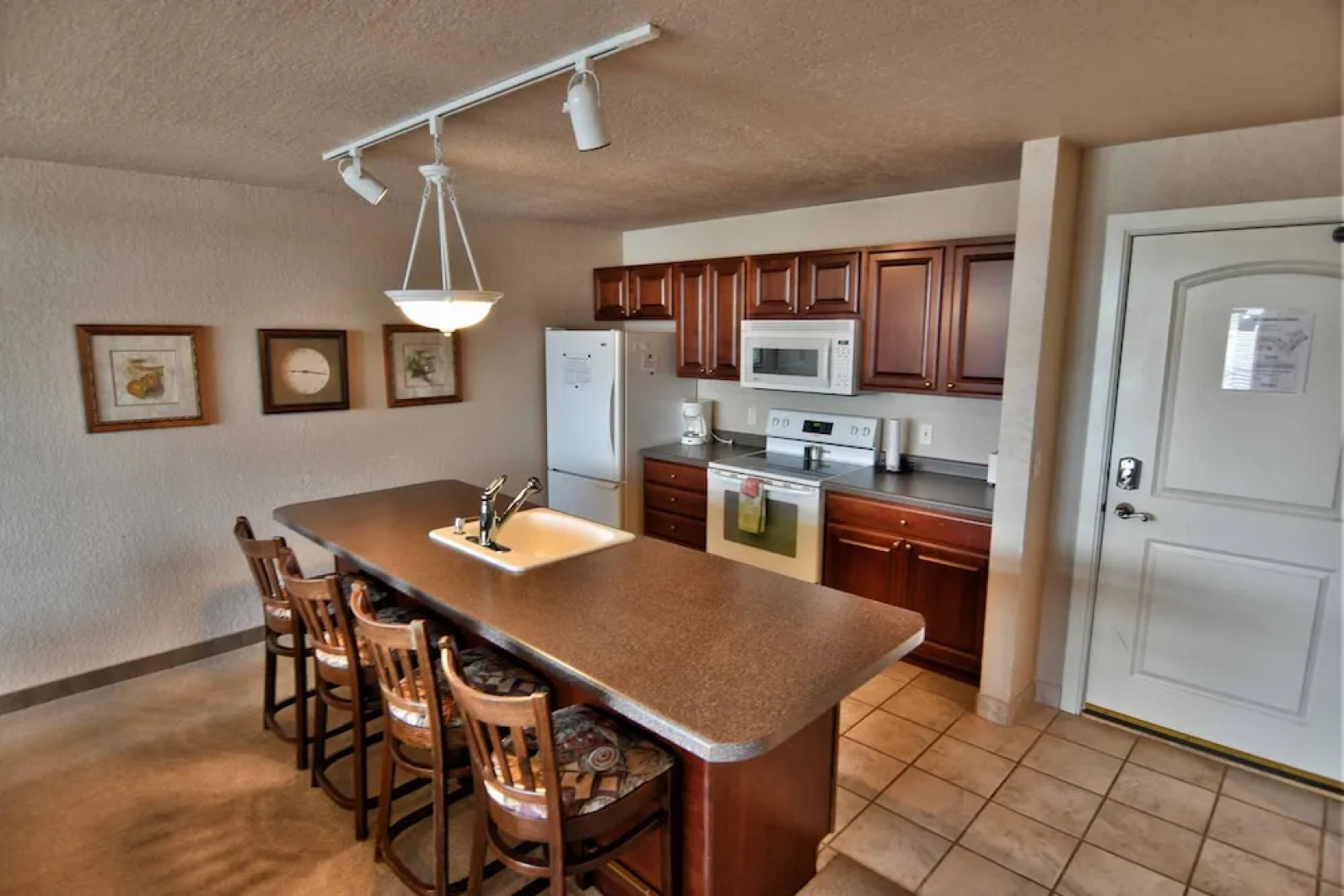 Unit 303 BD/ 2 BA 2 Bedrooms 2 Bathrooms Condo