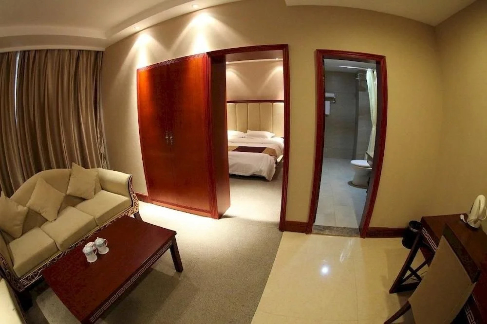 Zangwang Yanwu Holiday Hotel
