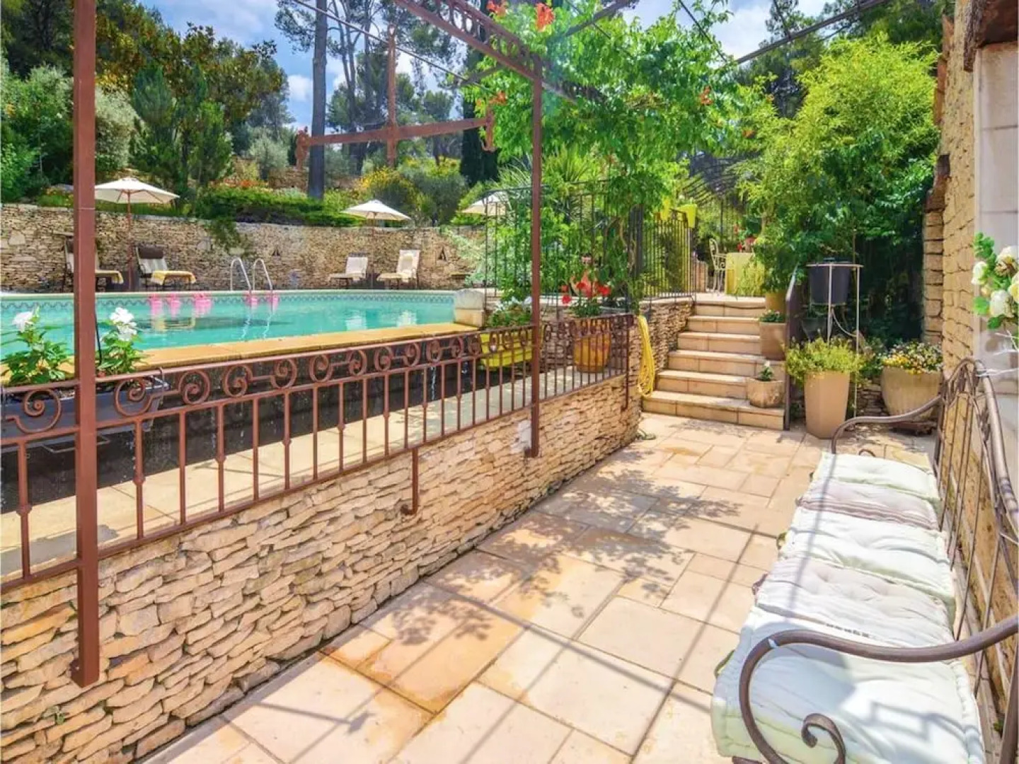 Villa With 4 Bedrooms in Orgon, With Private Pool, Enclosed Garden and