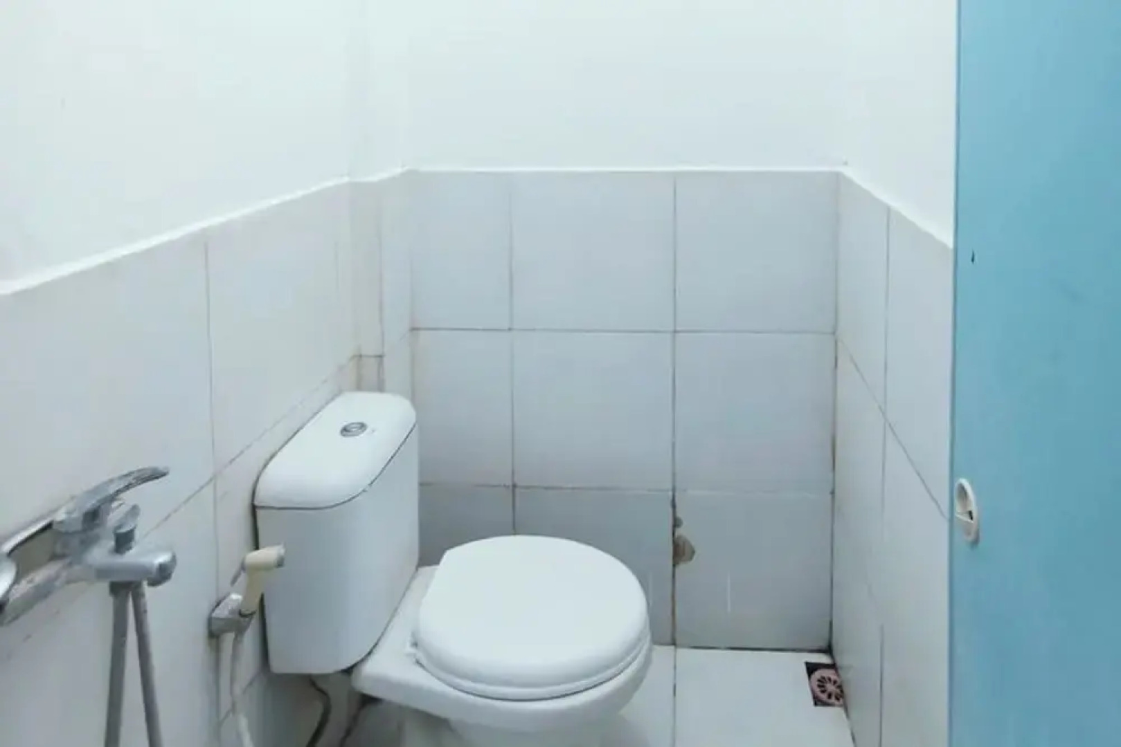 TwoSpaces Living at Bypass Homestay, Mojokerto