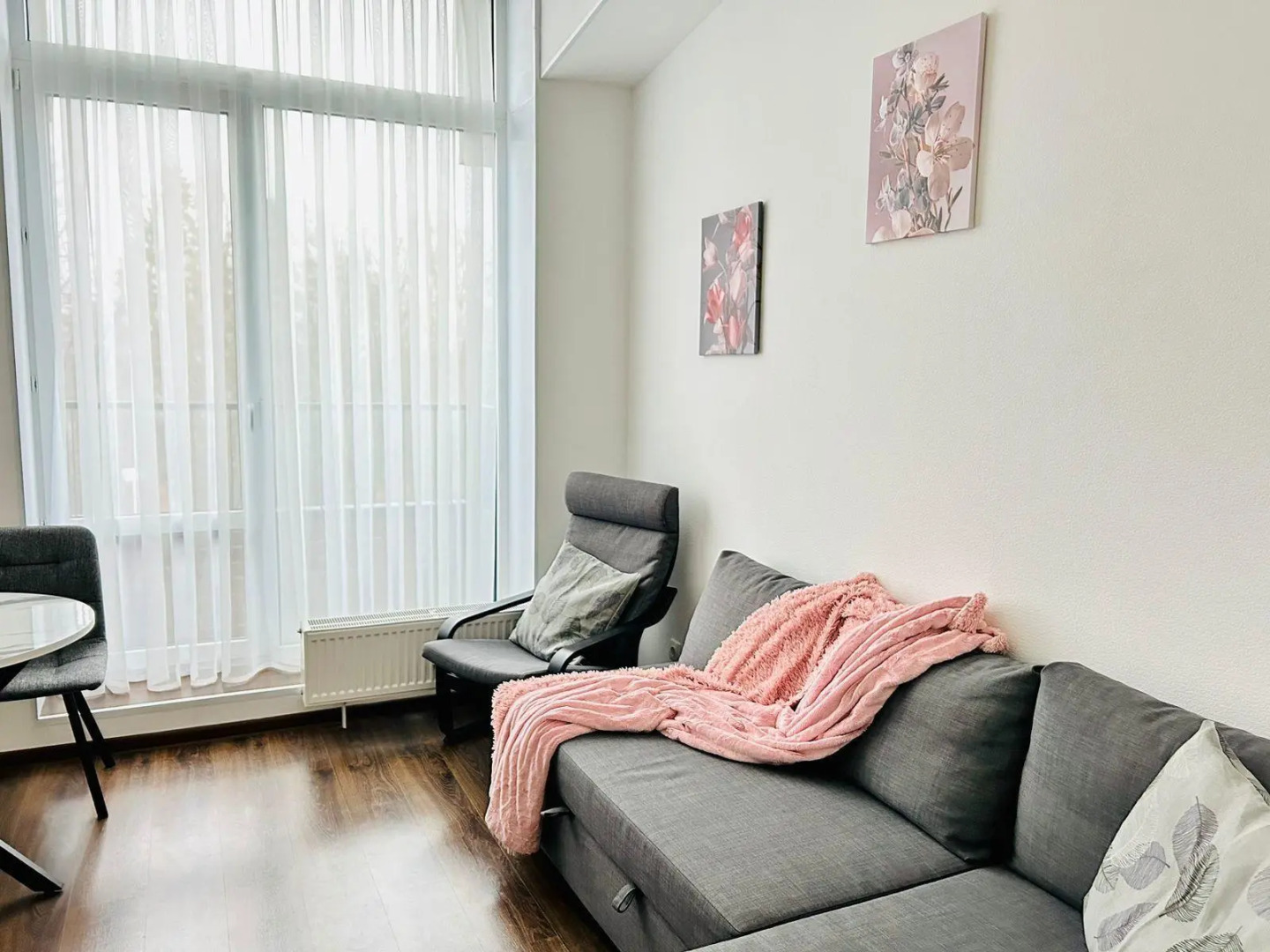 Апартаменты на аллее Тулонская 10