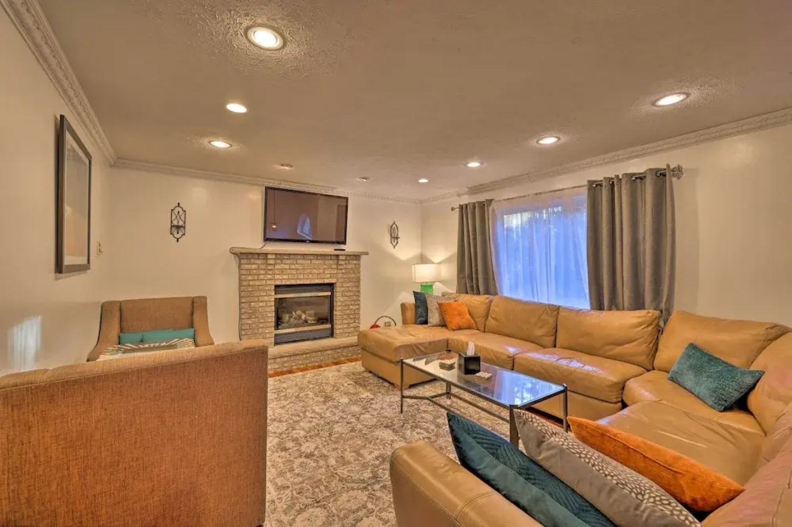 Resort Perks & Lake Access: Poconos Retreat