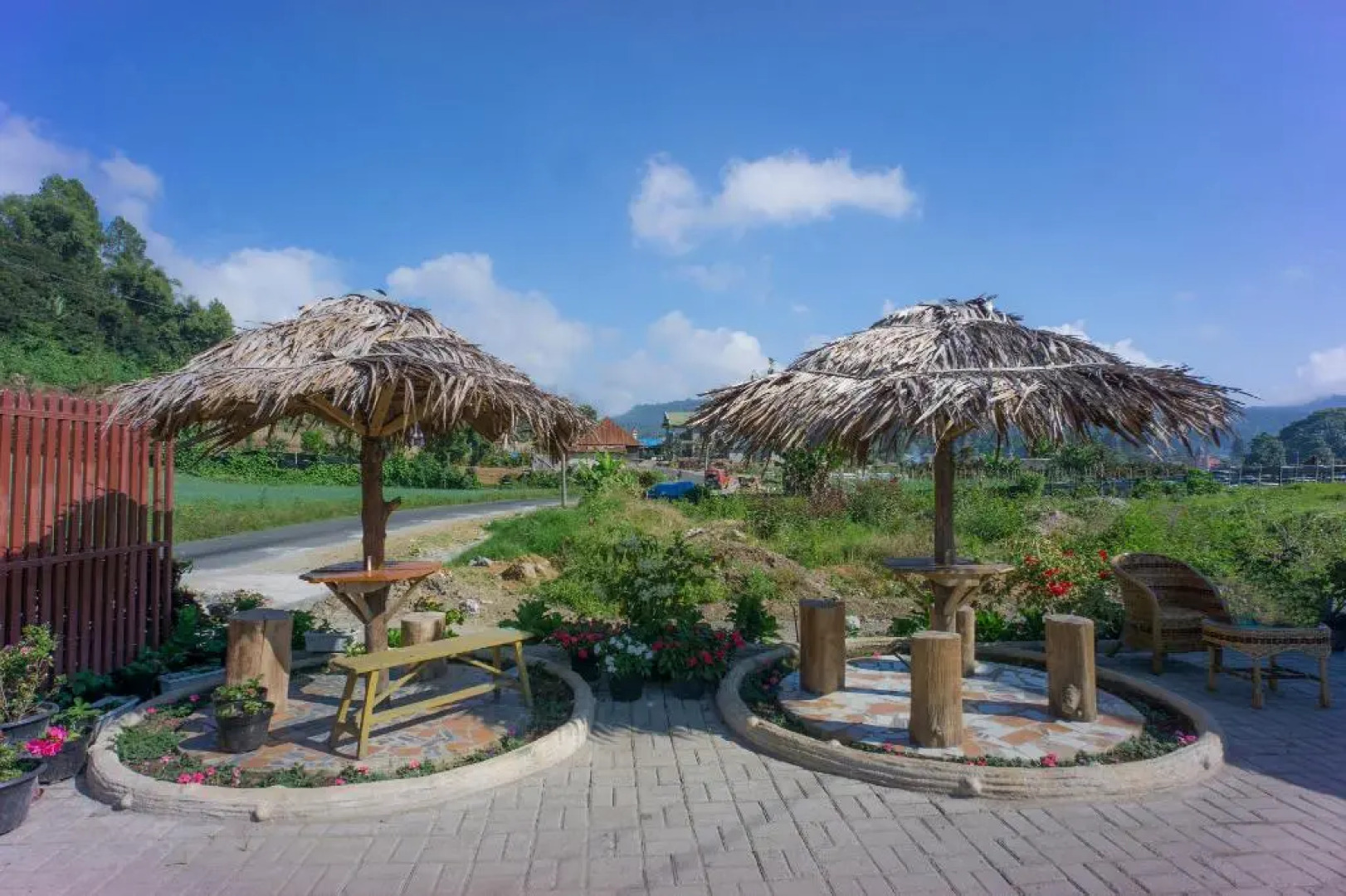 Super OYO 1696 Sapo Rumbia