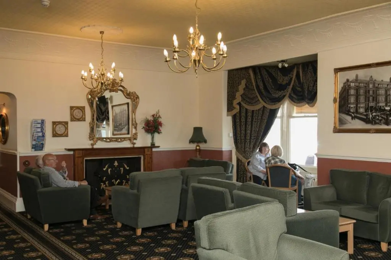 Queens Hotel