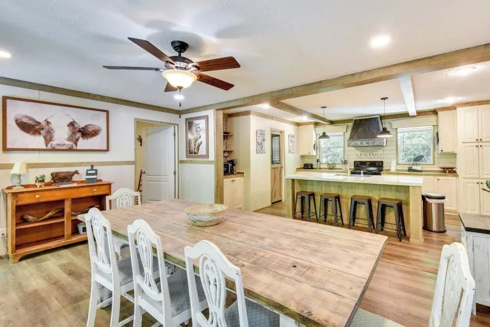 8 Mi to Helen: Sautee Nacoochee Home w/ Hot Tub