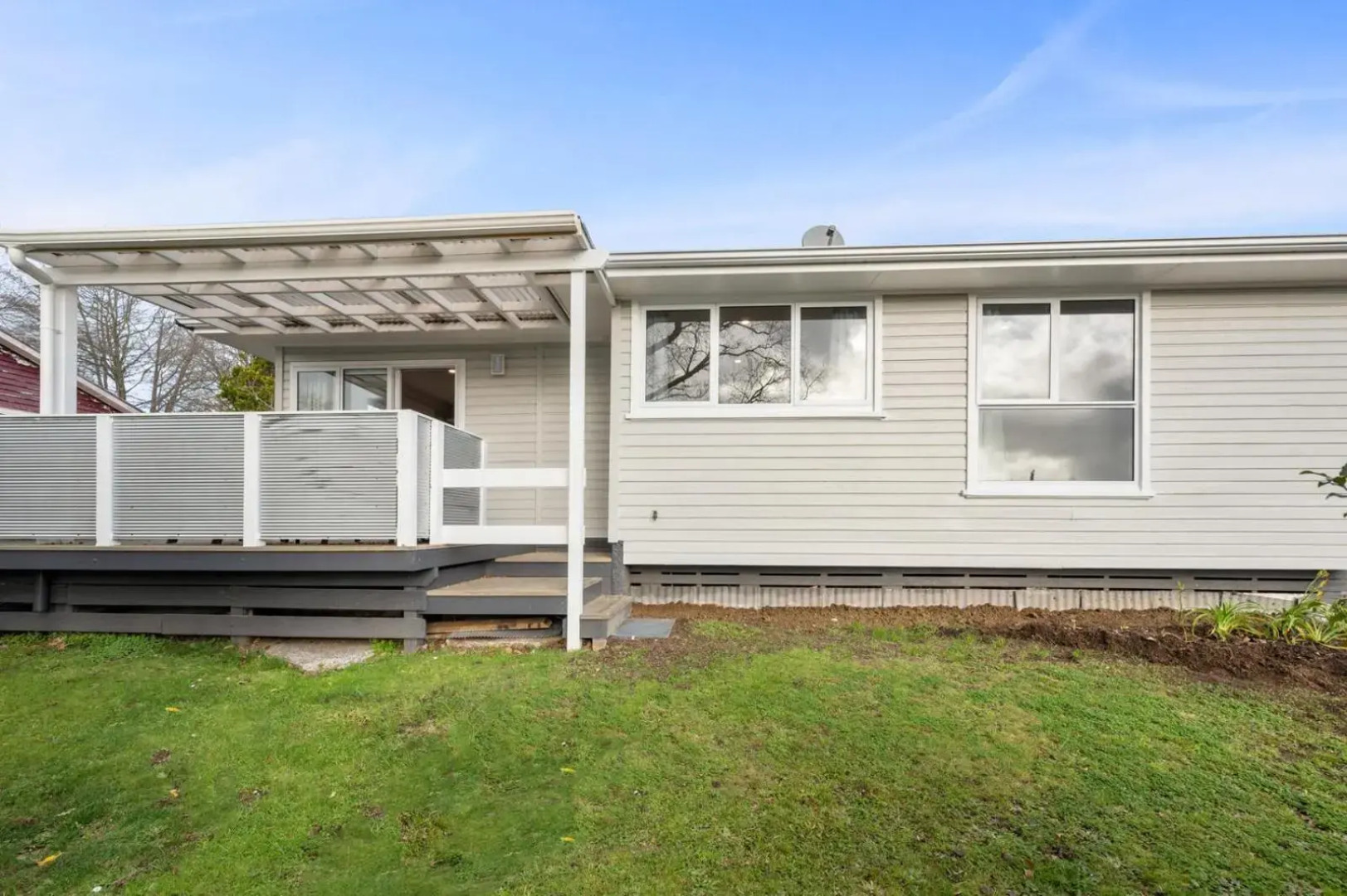 Plum Tree Cottage - Turangi Holiday Home