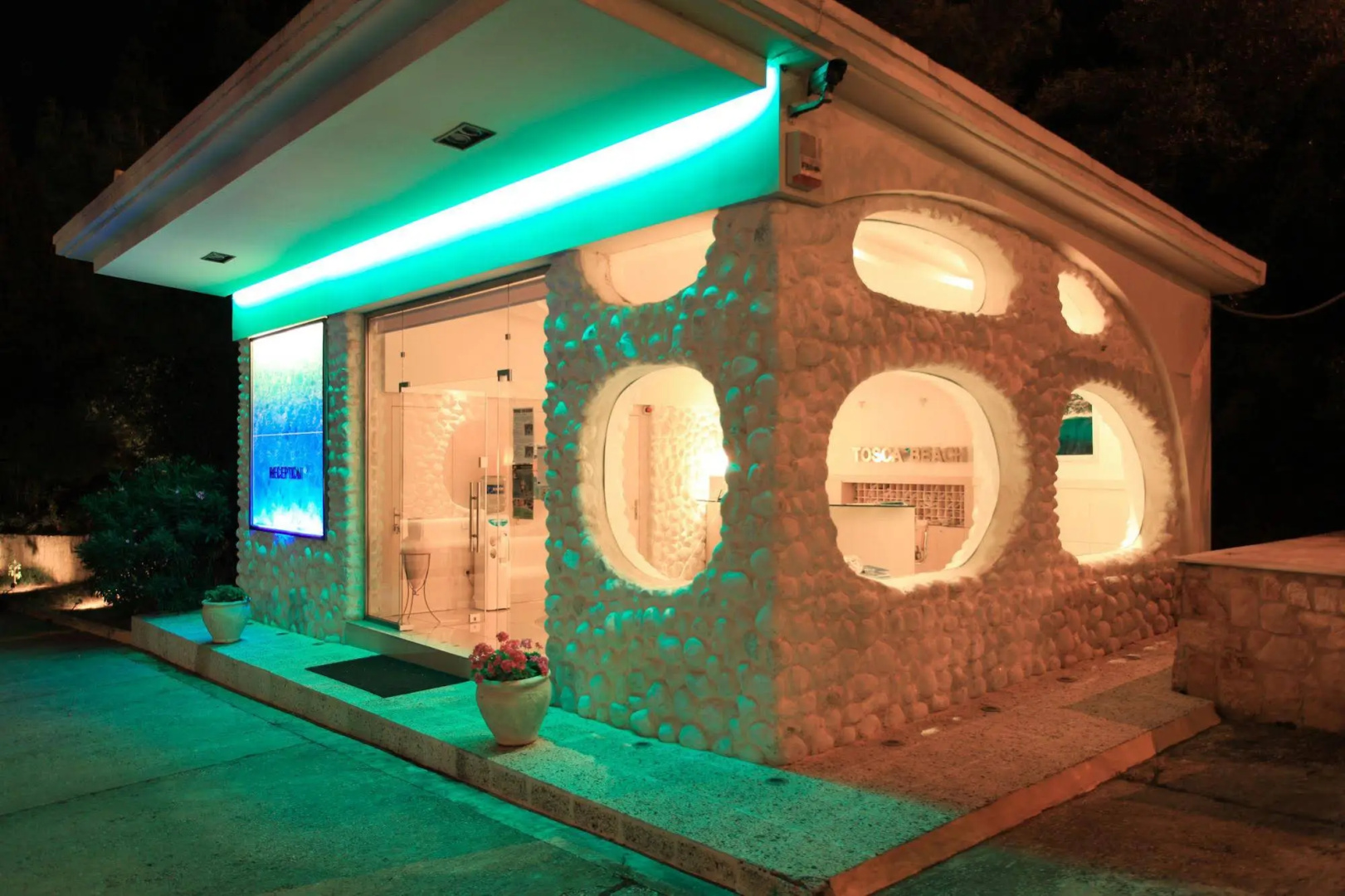 Отель Bomo Tosca Beach