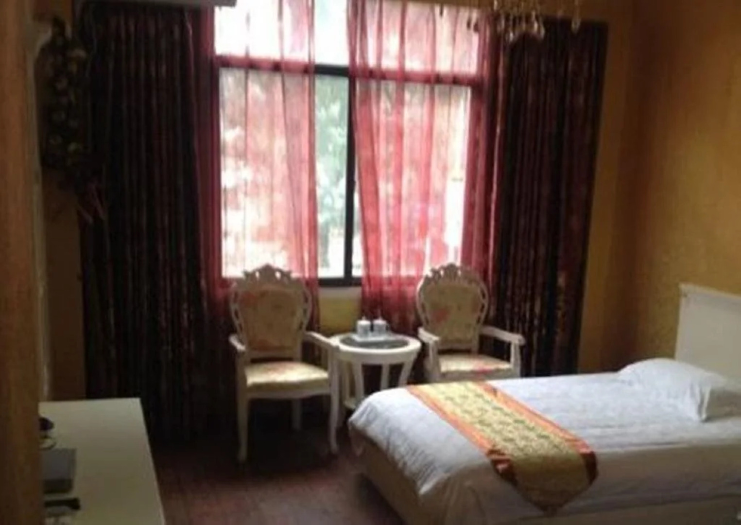 Golden Harbour Hotel