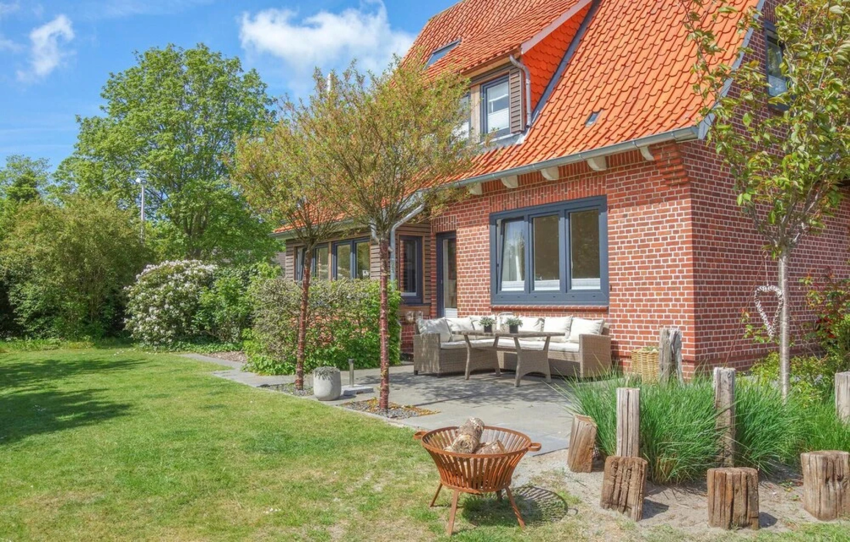 Nice Home in Cadenberge With 4 Bedrooms, Sauna and Wifi