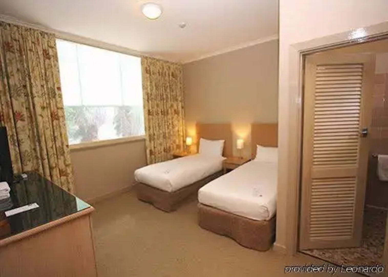 Quality Hotel Tiffins On The Park