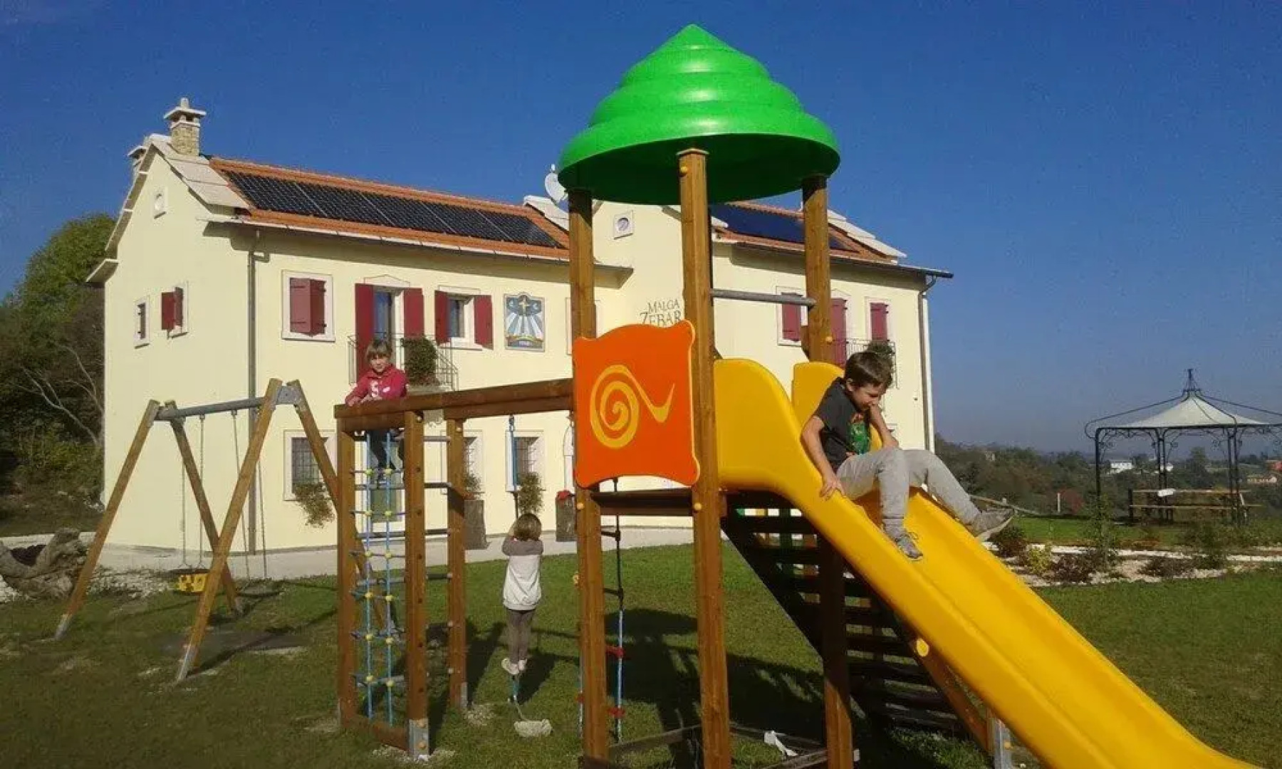 Malga Zebari Country House