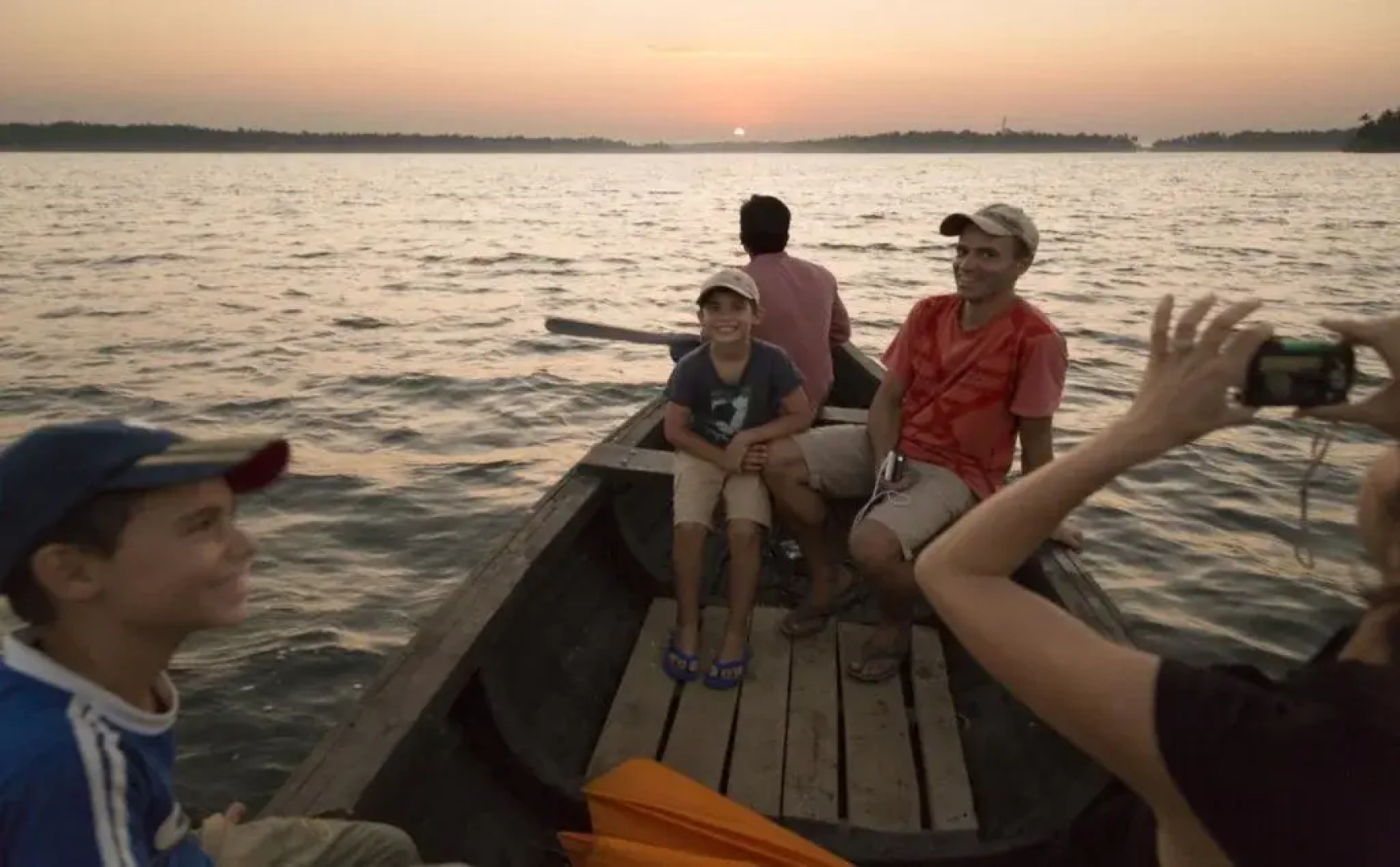 Lake n River Resort  Munroe Island