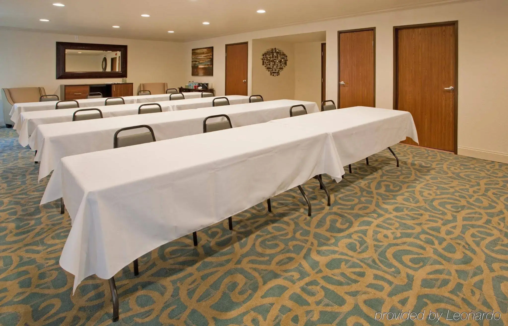 Holiday Inn Express Hotel & Suites Branson 76 Central by IHG