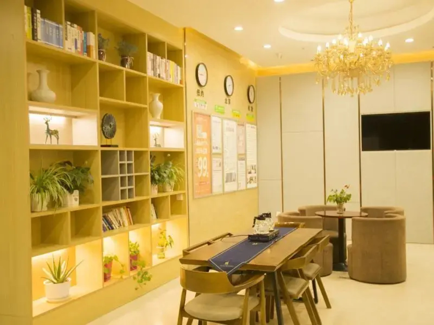 GreenTree Inn Anhui Fuyang Funan East Huaihe Road Express Hotel