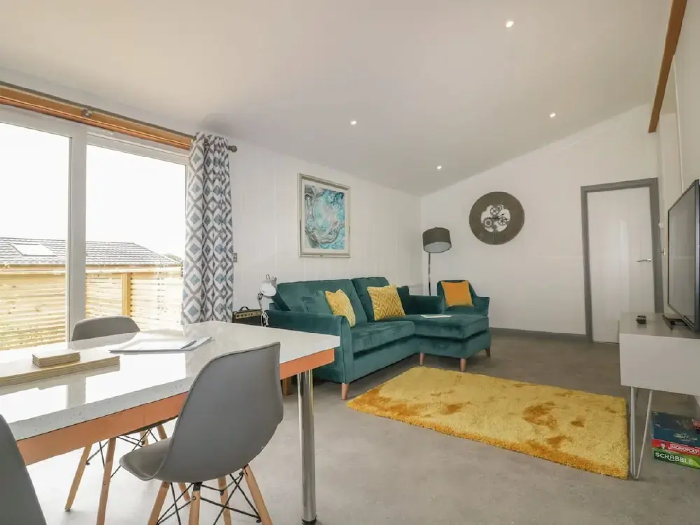 18 Meadow Retreat