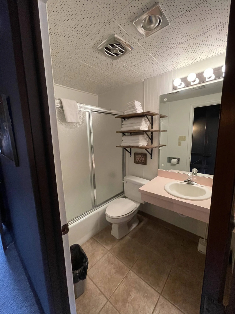 Auslander Condominiums