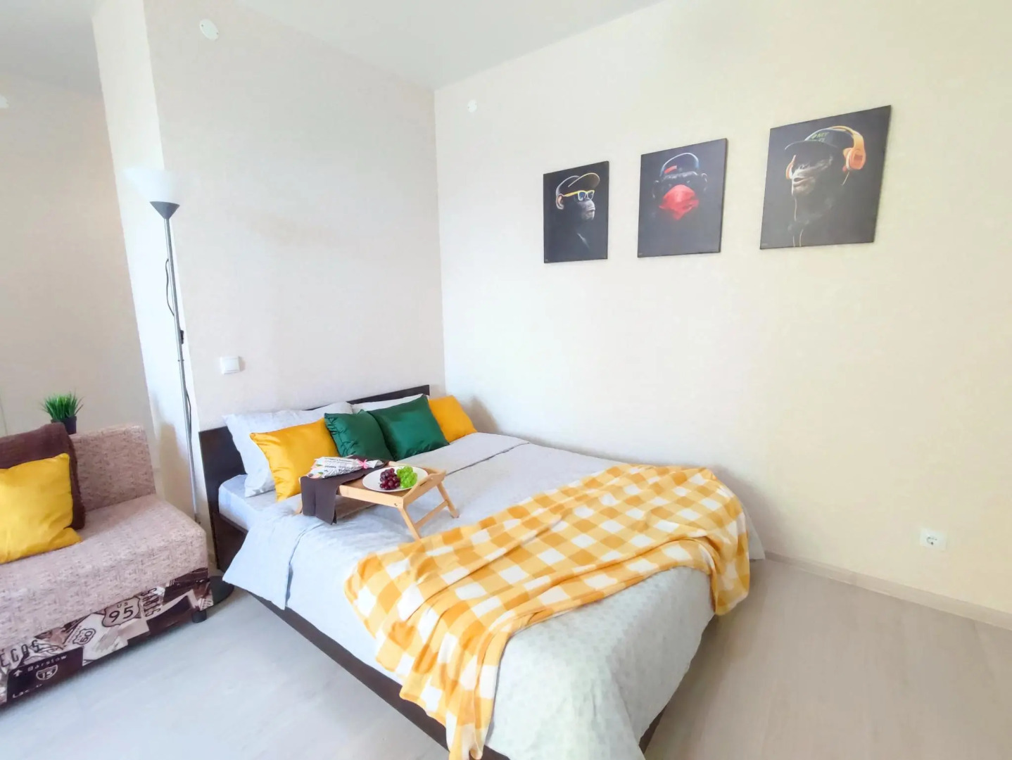 Атмосфера на улице Карпинского 14