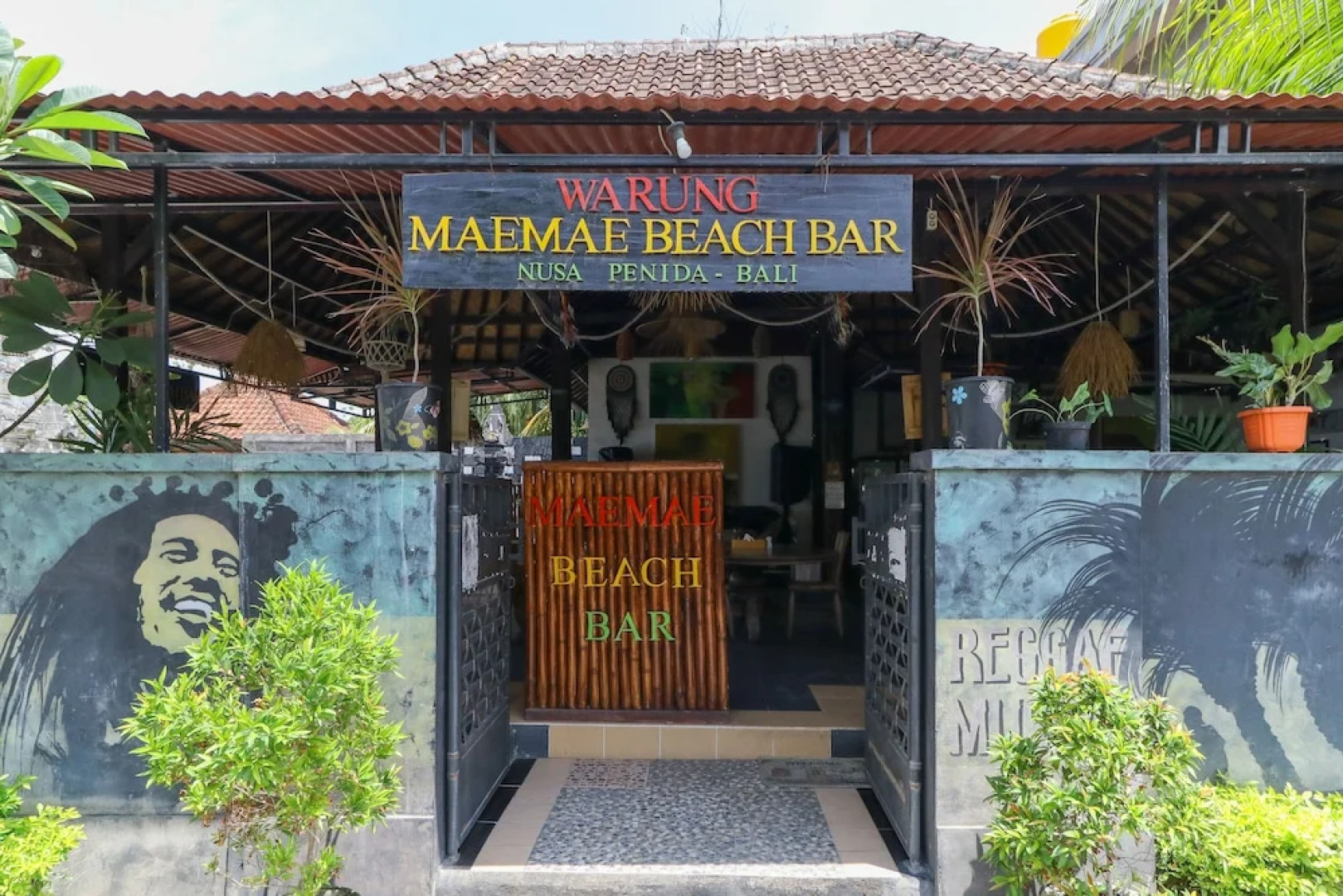 Maemae Beach House