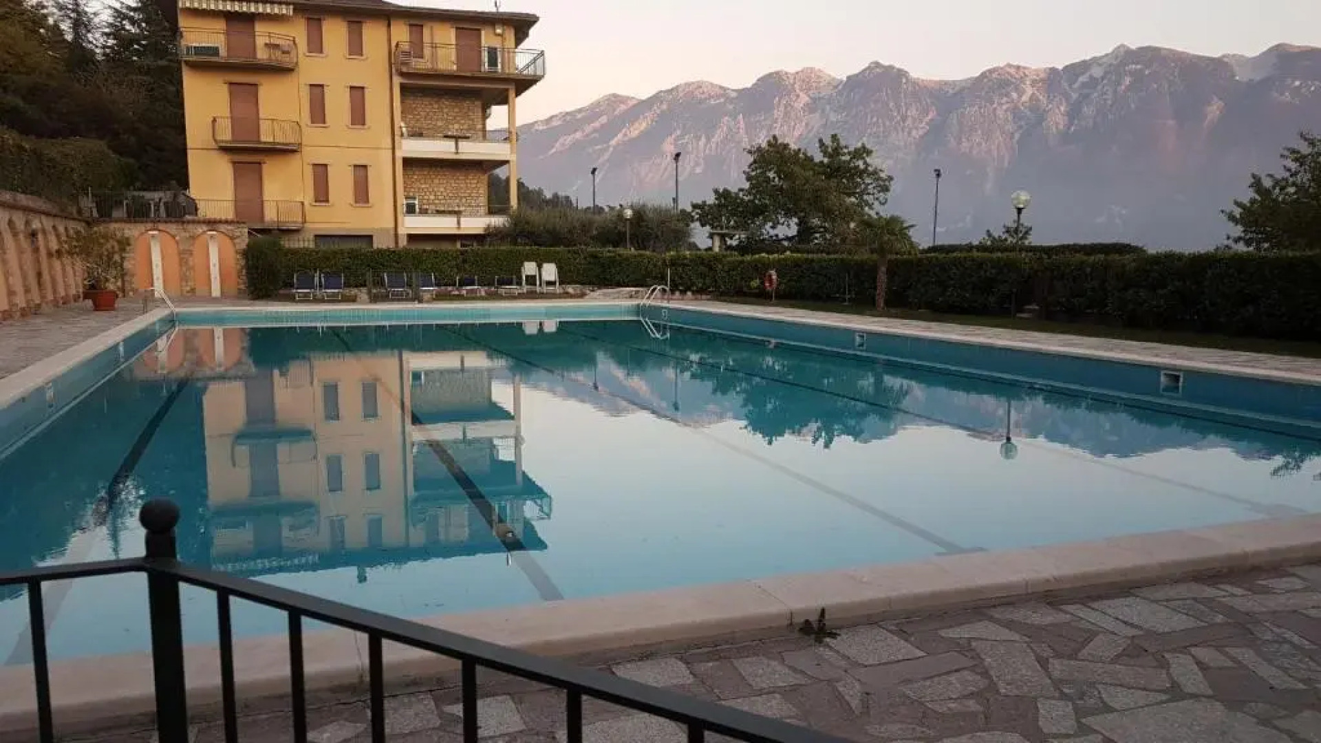 Appartamento Tobias 201 La Portella by Gardadomusmea