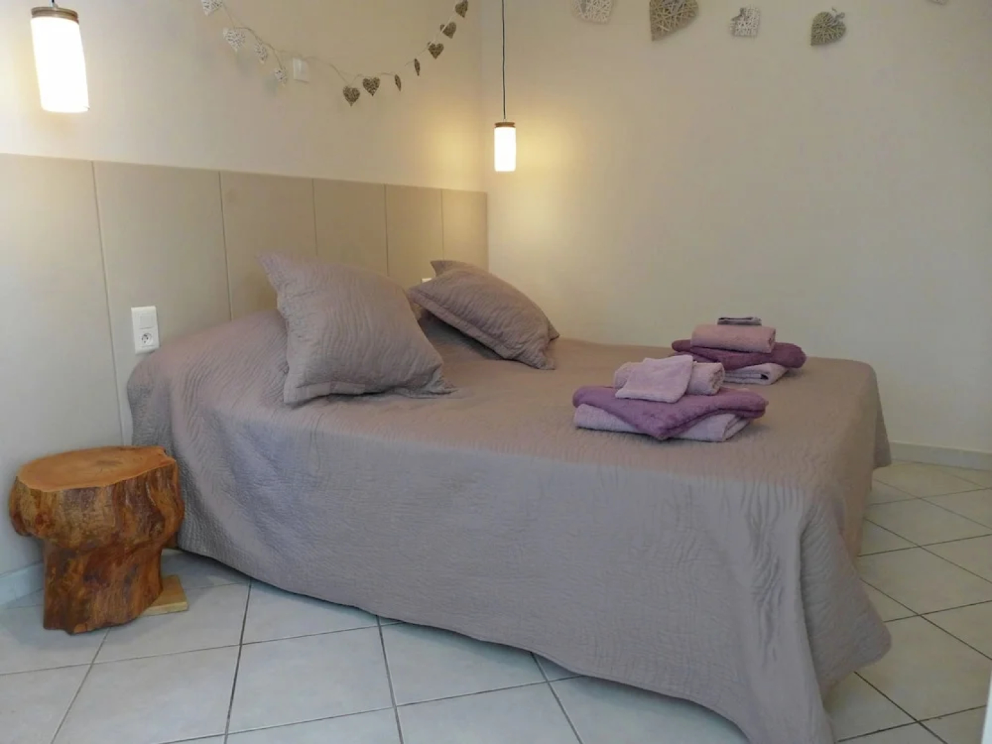 Beautiful Cottage in Raissac d 'aude With Pool and hot tub