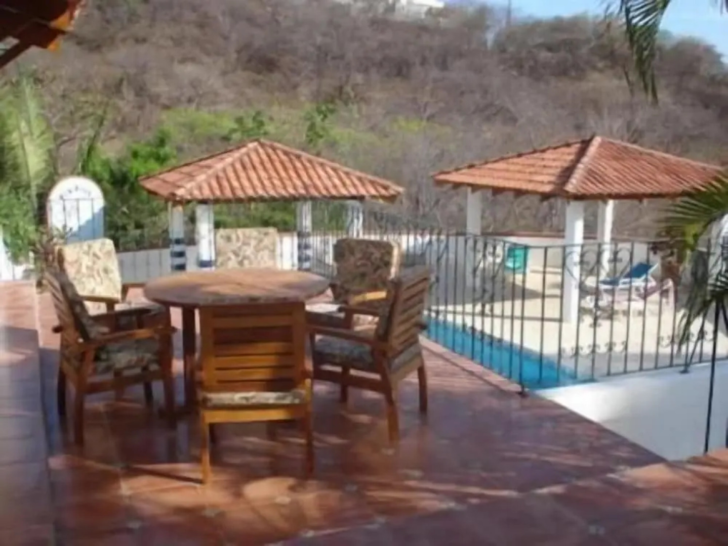 Villa Paradiso up to 14 People